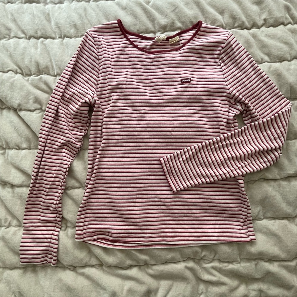 NWOT Levi’s Longsleeve Tee